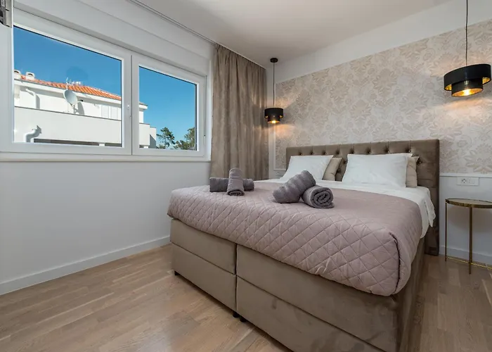 Willa Cvita & Mia Zadarvillas *